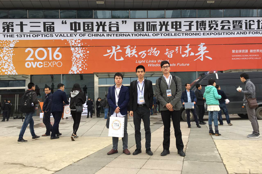 深圳納宏光電參展團隊